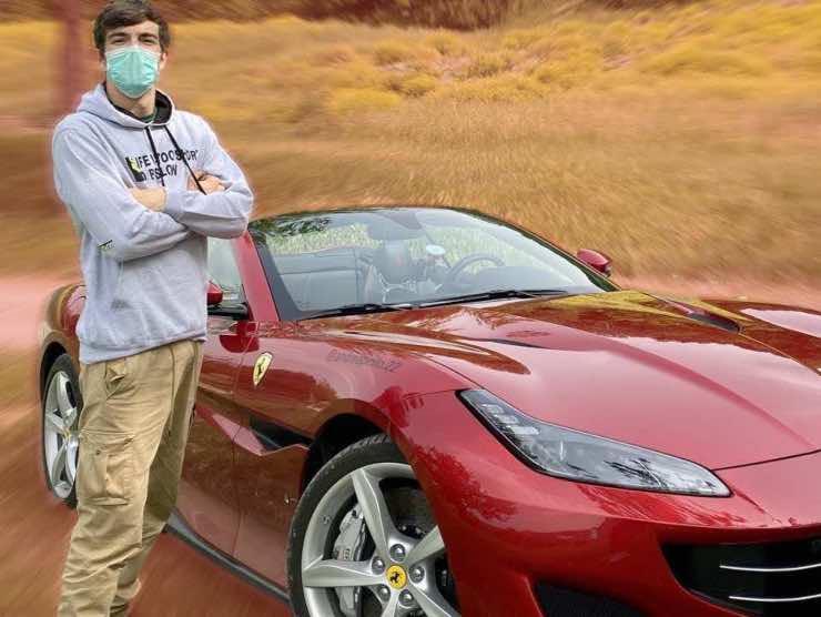 Andrea Pirillo e la Ferrari Portofino (web source) 25.10.2022 fuoristrada