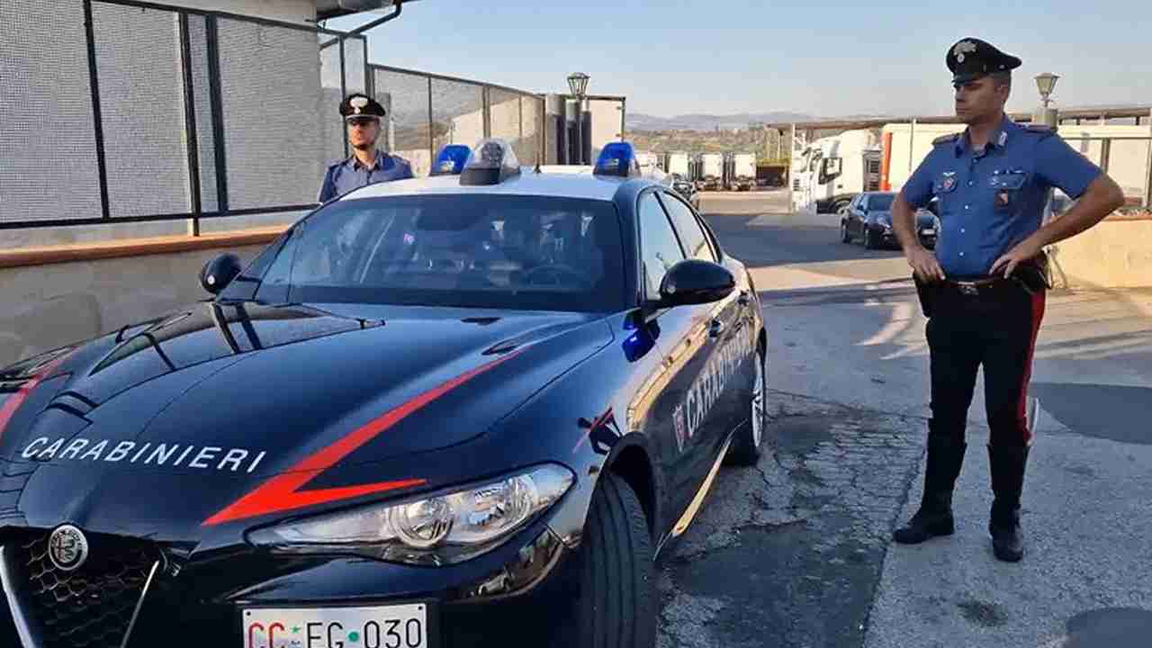 I carabinieri cercano la truffa dell'auto