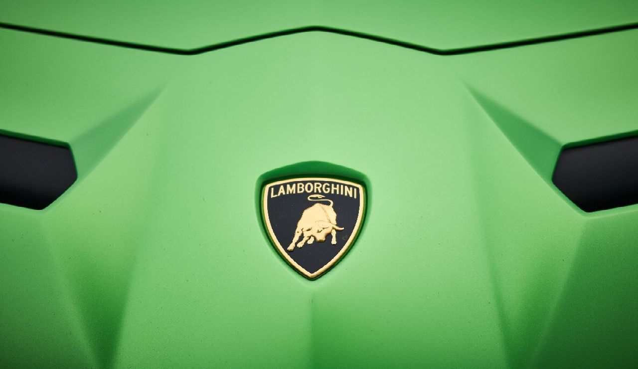 Il marchio Lamborghini (web source) 27.10.2022 fuoristrada