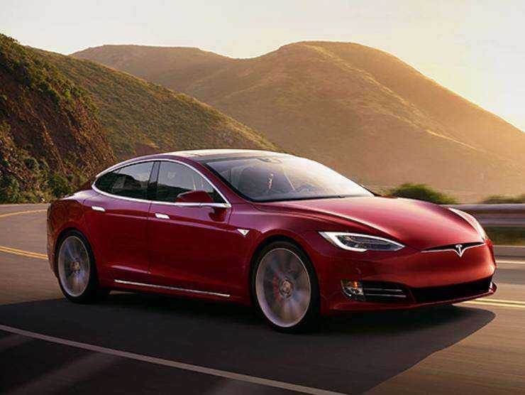 Tesla Model S (Web source) 28 ottobre 2022 fuoristrada.it