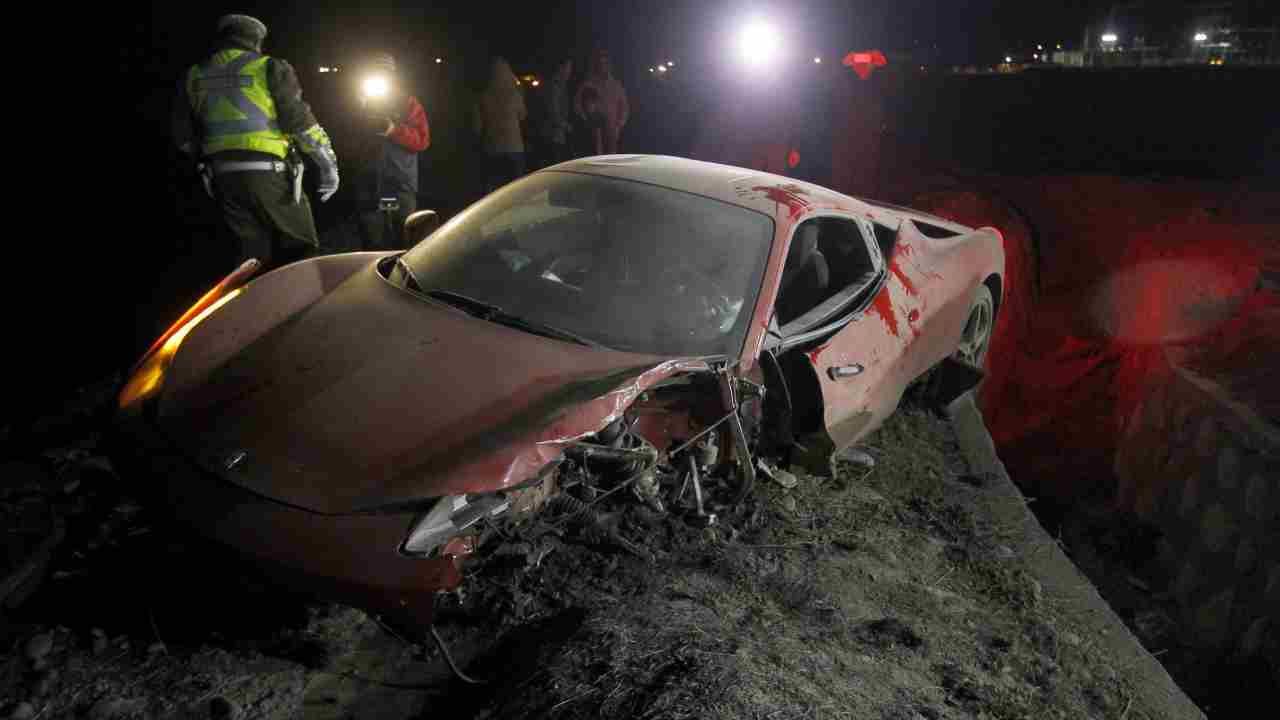 La Ferrari distrutta nel 2018 (web source) 4.11.2022 fuoristrada