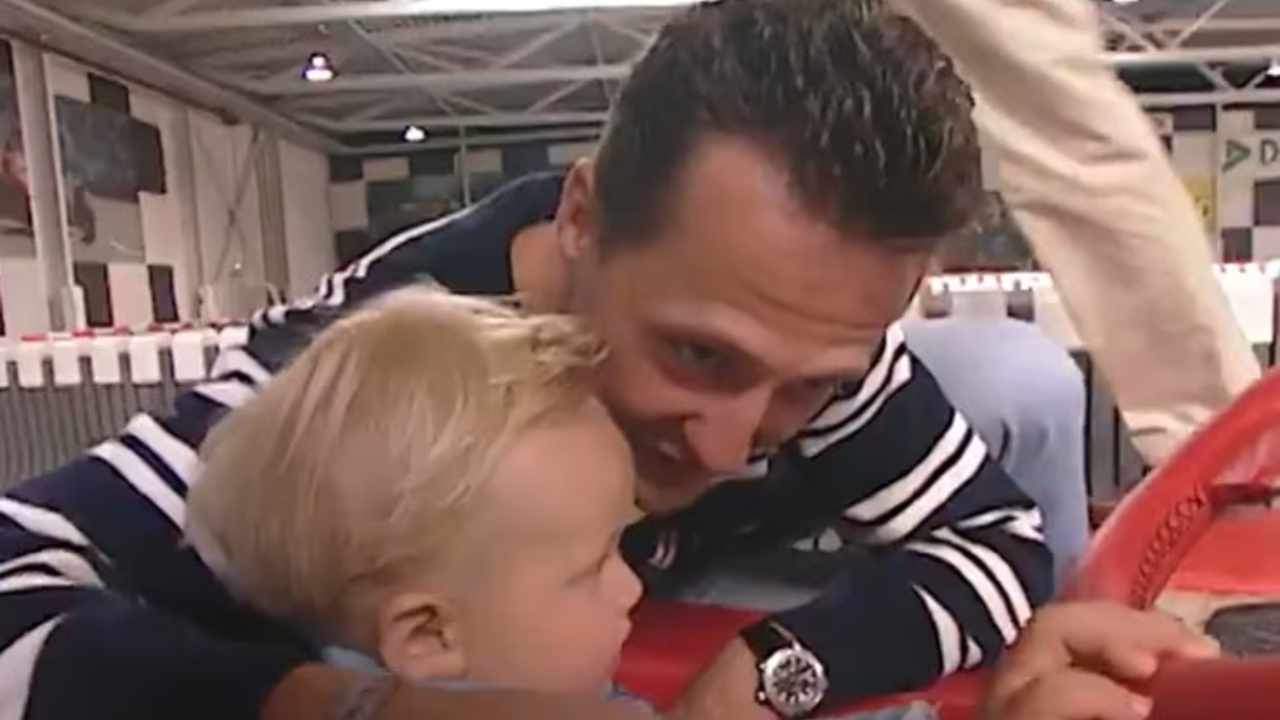 Michael Schumacher e il piccolo Mick (Web source) 14 novembre 2022 fuoristrada.it
