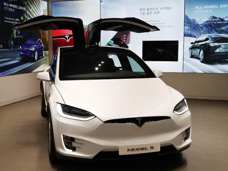 Tesla Model X 24 novembre 2022 fuoristrada.it