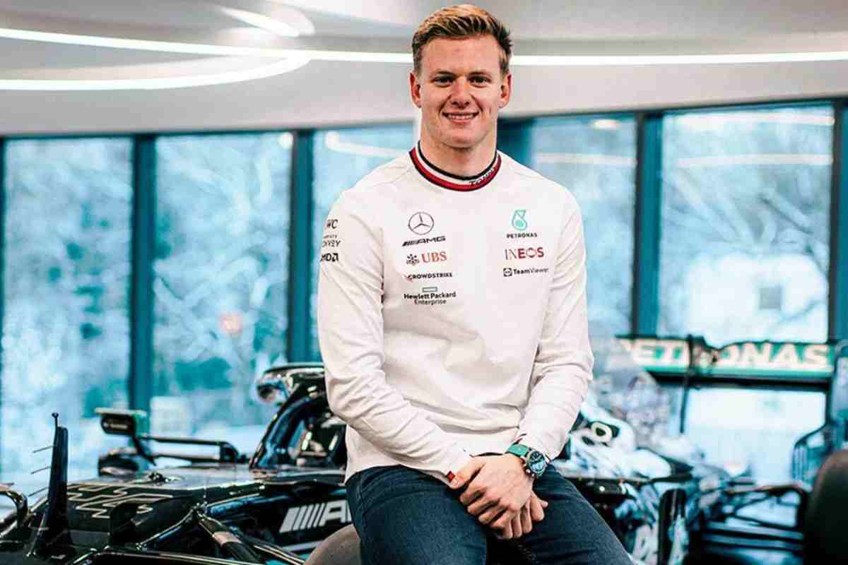 Mick Schumacher in Mercedes, è ufficiale (Web source) 15 dicembre 2022 fuoristrada.it