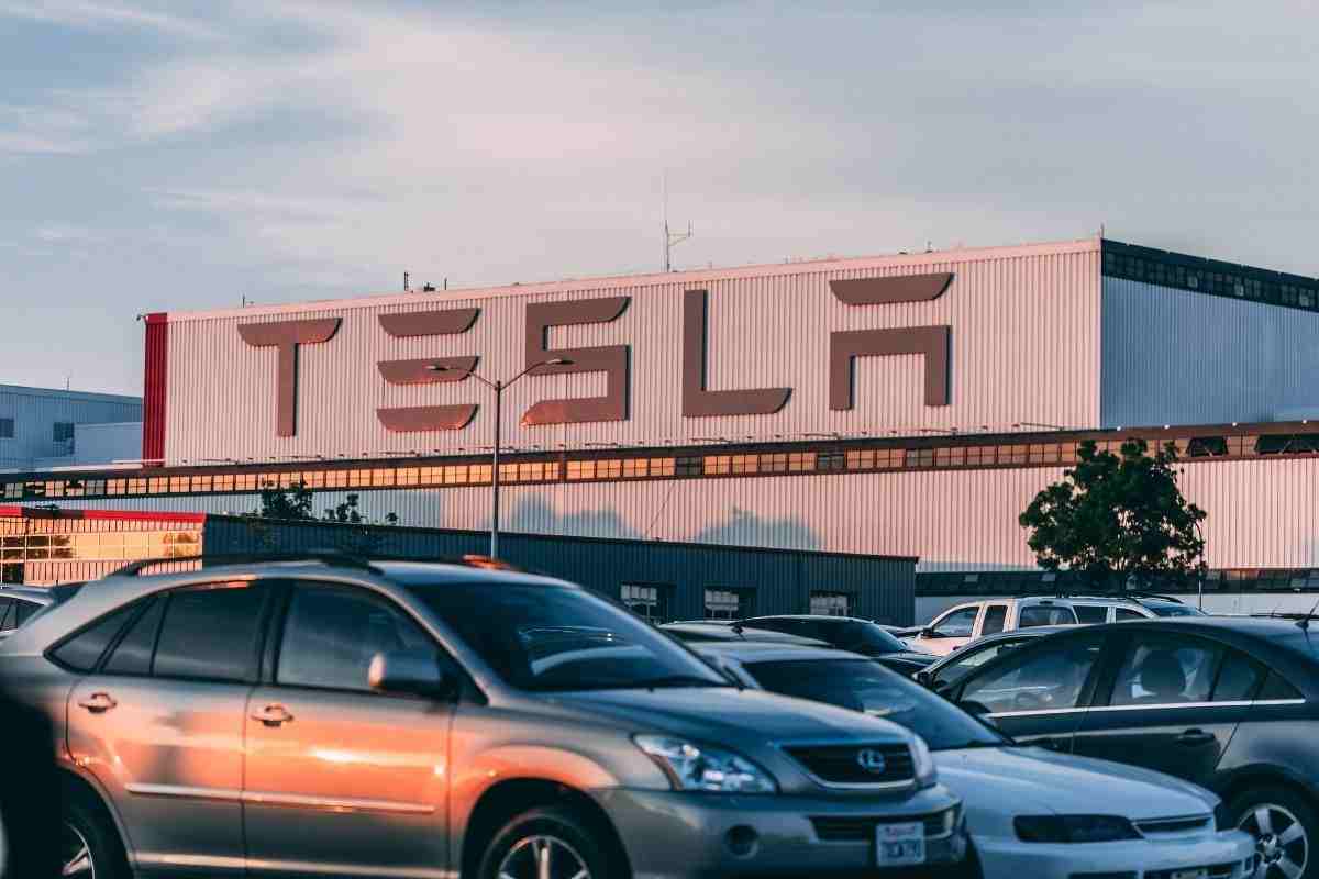 Tesla, cosa sta accadendo all'azienda 18 dicembre 2022 fuoristrada.it