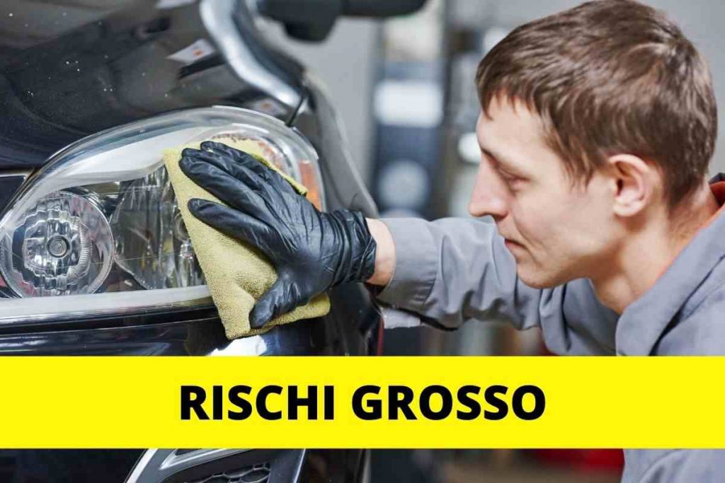 Fari auto, se non lo fai rischi grosso: la multa è pesantissima | Per evitarla bastano pochi euro