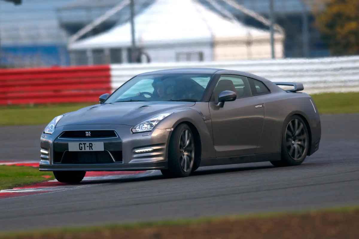 Nissan GT-R, un mito di velocità e design (Web source) 16 gennaio 2023 fuoristrada.it