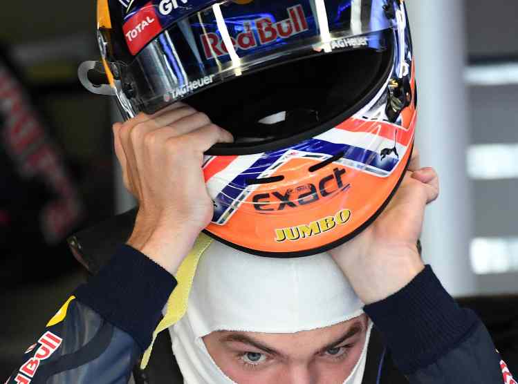 Un casco di Verstappen 2322023 Fuoristrada.it