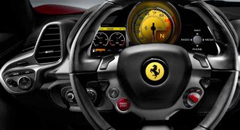 Auto sportive e benzina: sapete quanto costa fare il pieno a una Ferrari? La cifra è inaspettata