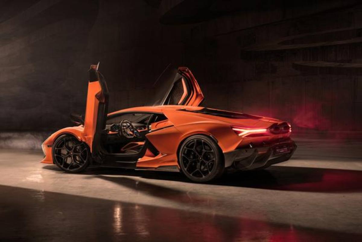 Arriva Lamborghini Revuelto, la novità è incredibile