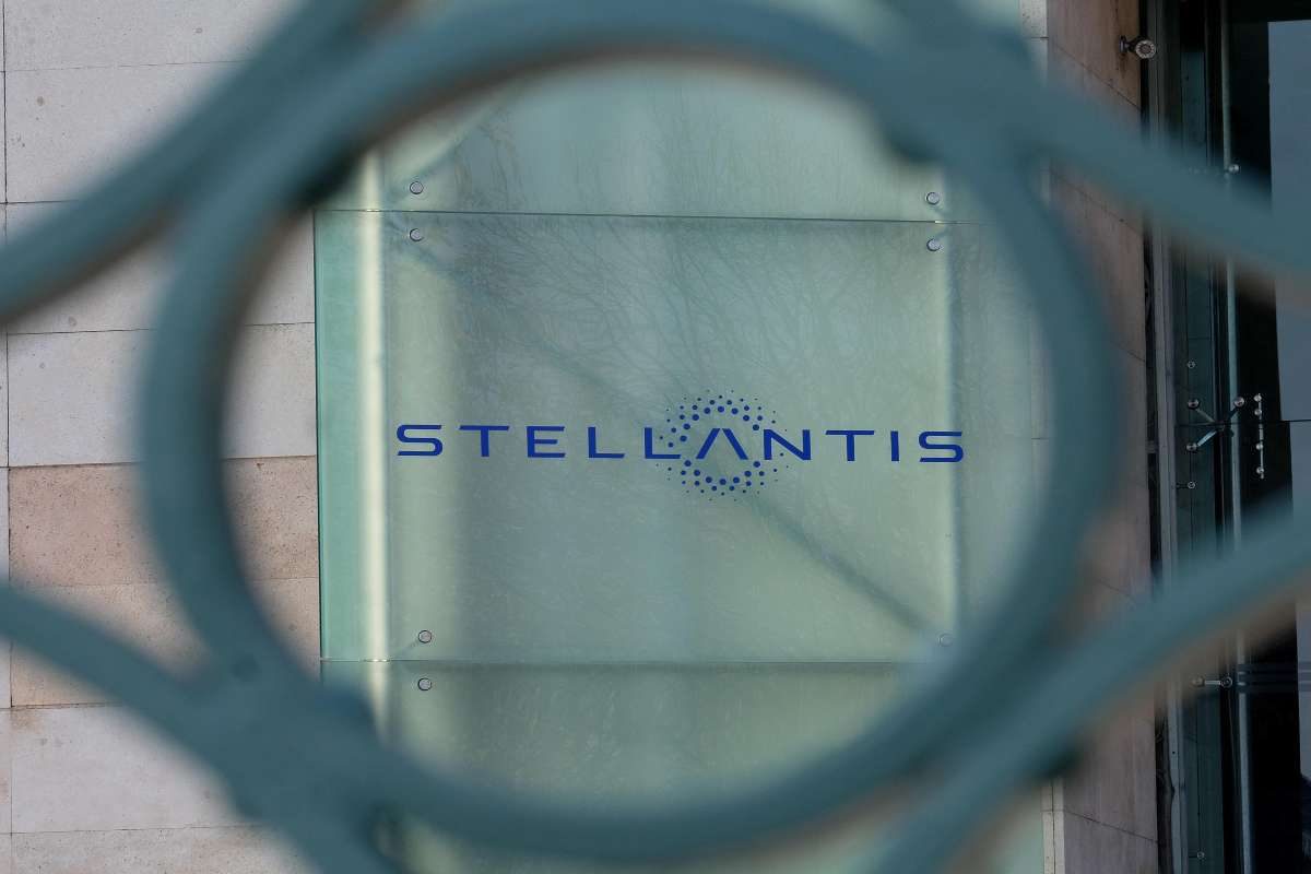 Logo Stellantis