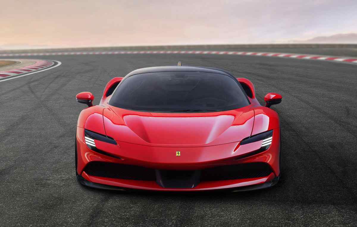 Ferrari SF90 Stradale nella collezione d'auto di Ibrahimovic