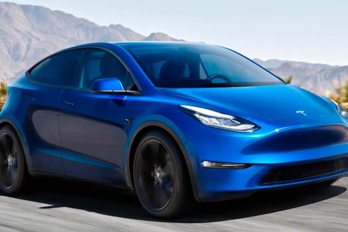 Tesla Model 2 (fuoristrada.it)