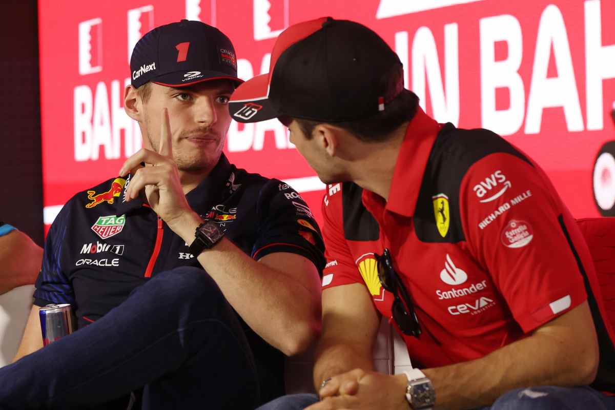 Max Verstappen e Charles Leclerc