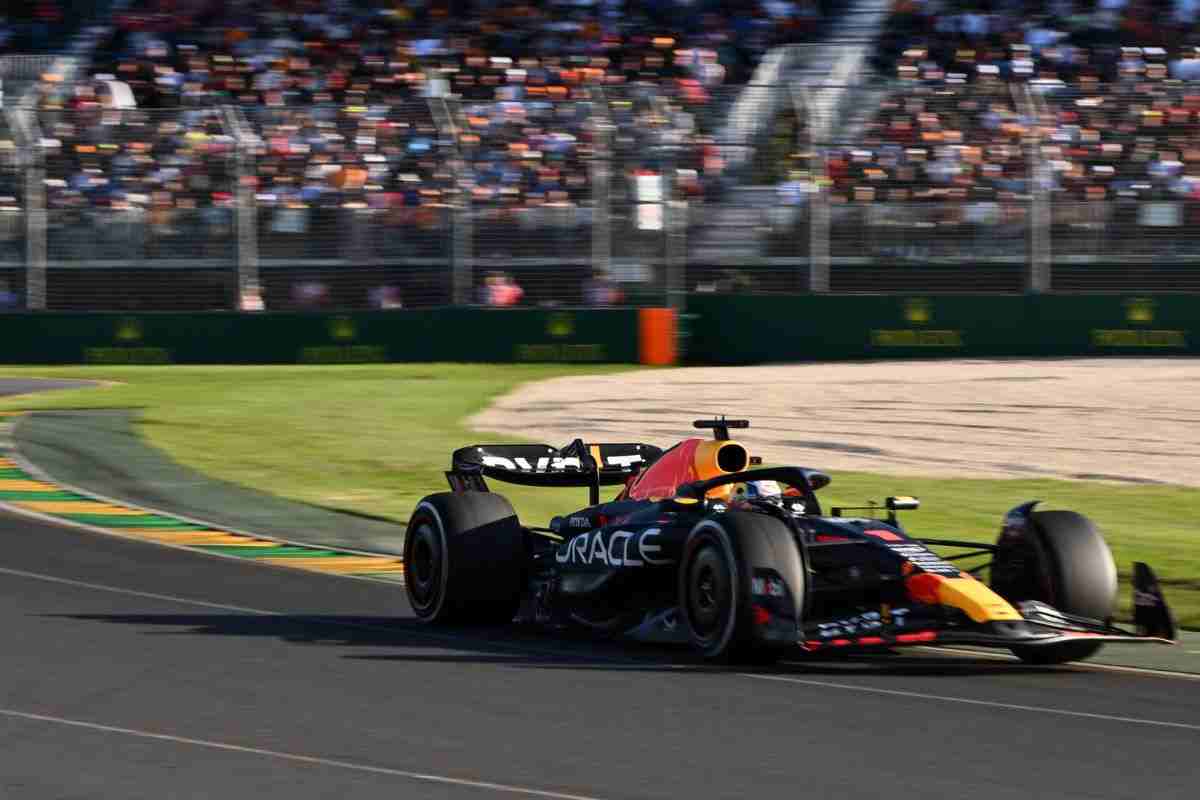 Max Verstappen pista