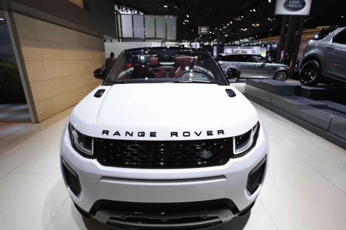 Range Rover distrutta