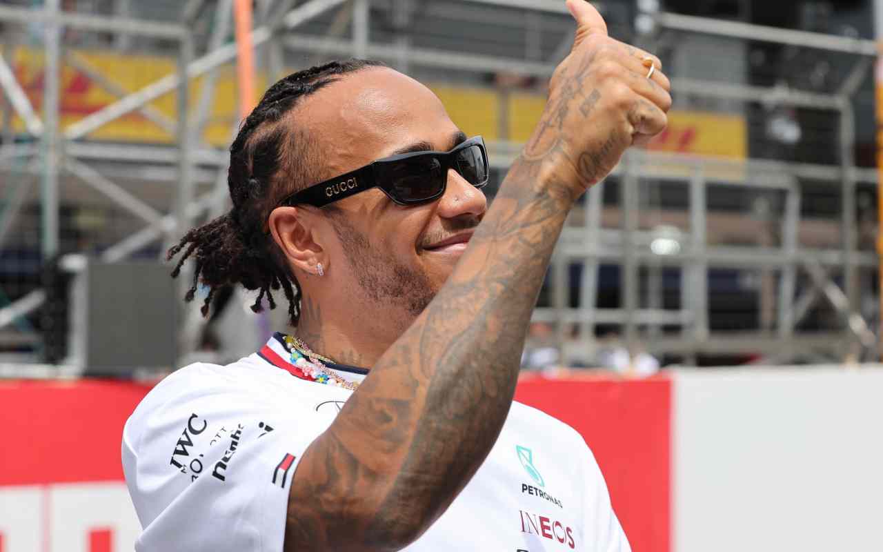 Hamilton cambia squadra