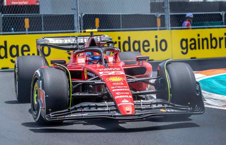 carlos sainz crisi ferrari