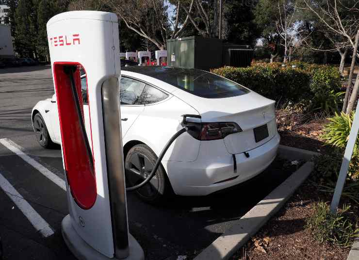 Tesla, il dato sorprendente del Giappone