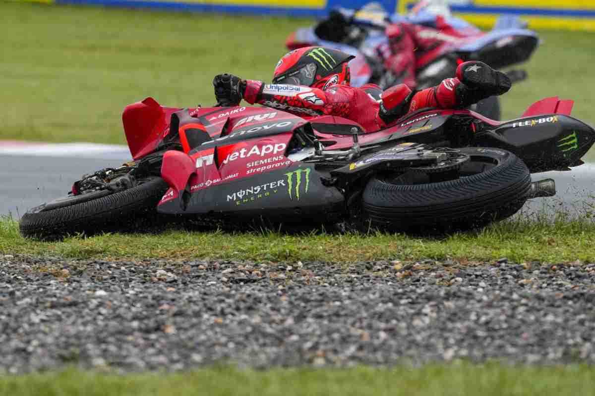 motogp come cadono i piloti