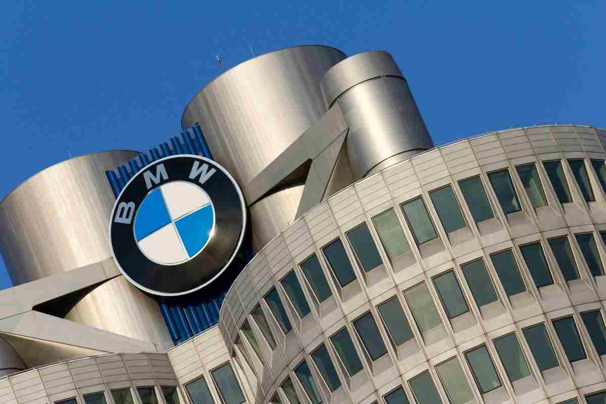 BMW addio definitivo cambio manuale
