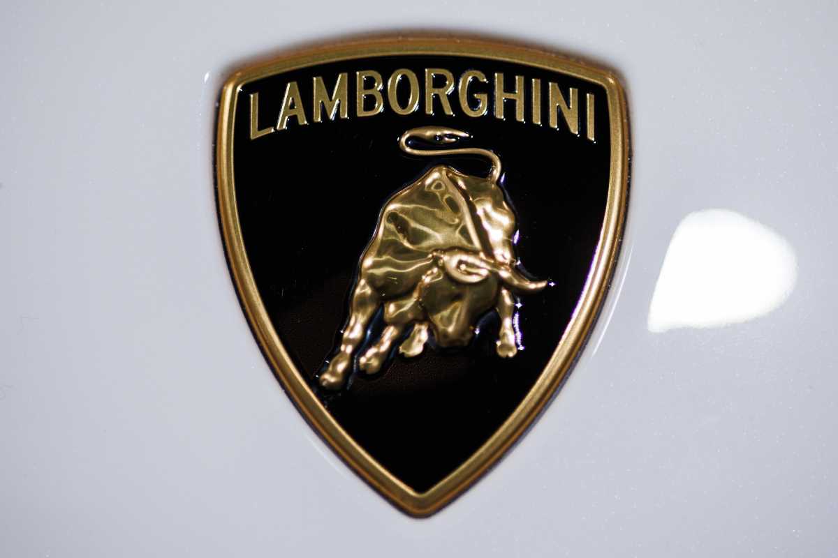 lamborghini urus addio