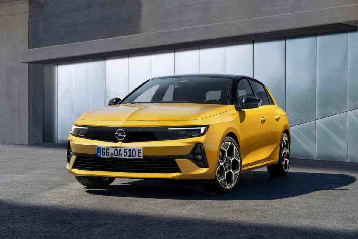 nuova opel astra