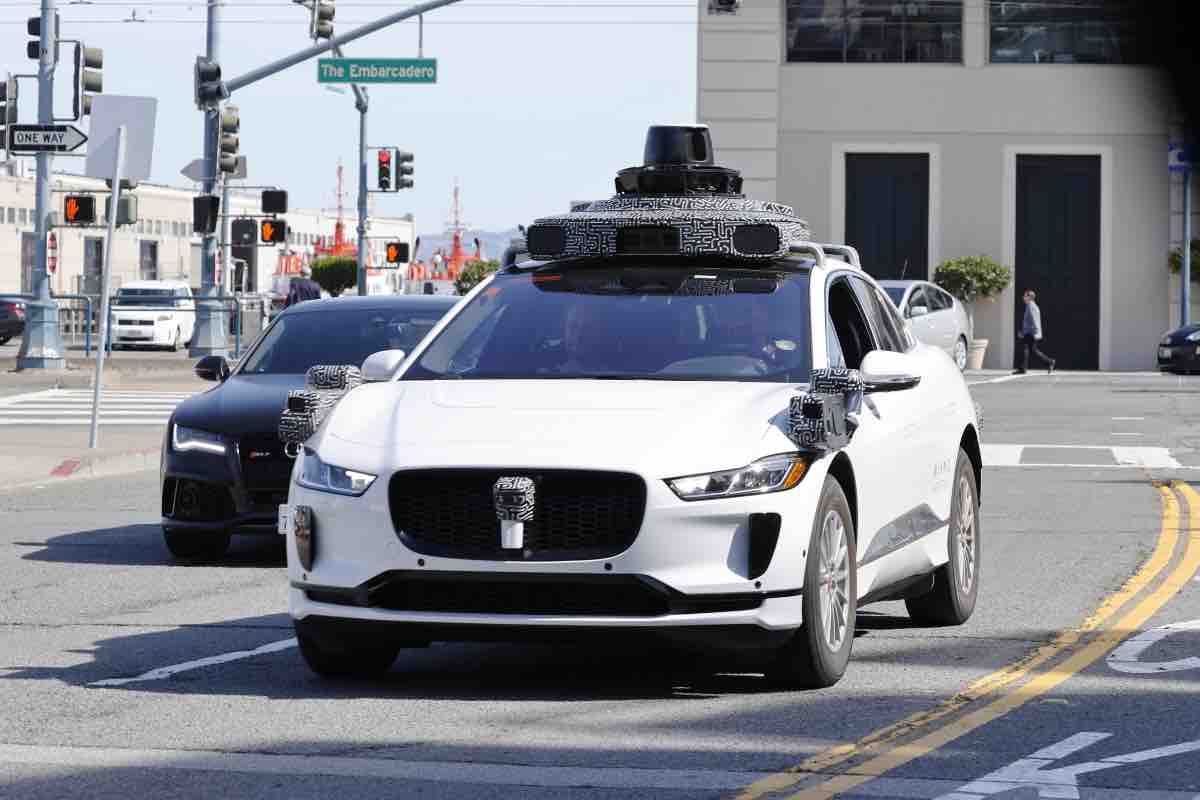 Jaguar I Pace guida autonoma