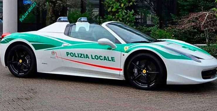 Ferrari 458 Spider donata alla Polizia di Milano