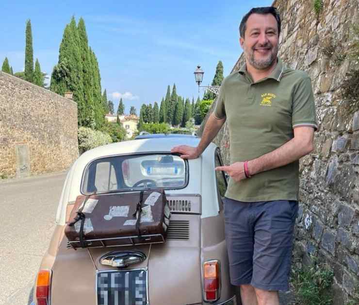 Matteo Salvini fiat 500