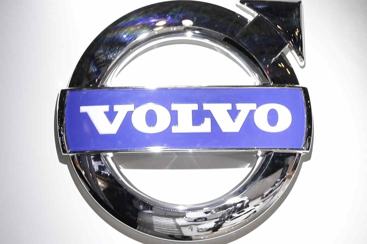 Volvo nuovo Suv elettrico