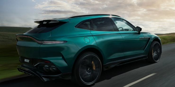 Aston Martin DBX 707, la preferita da Alonso