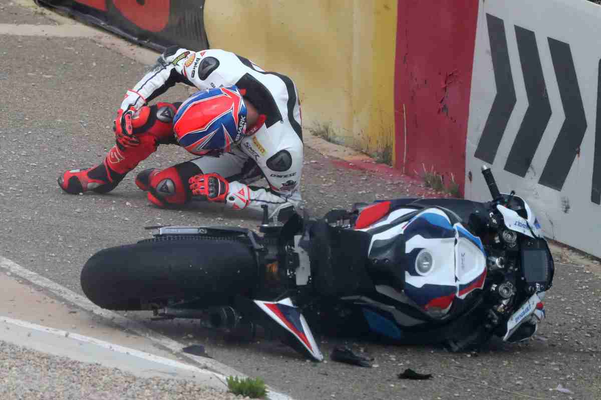 Terribile incidente tom sykes