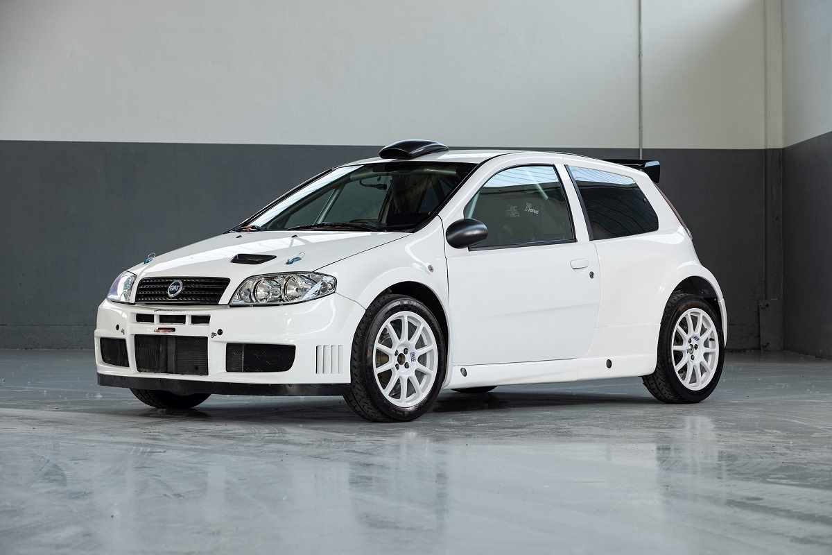 punto abarth in asta 