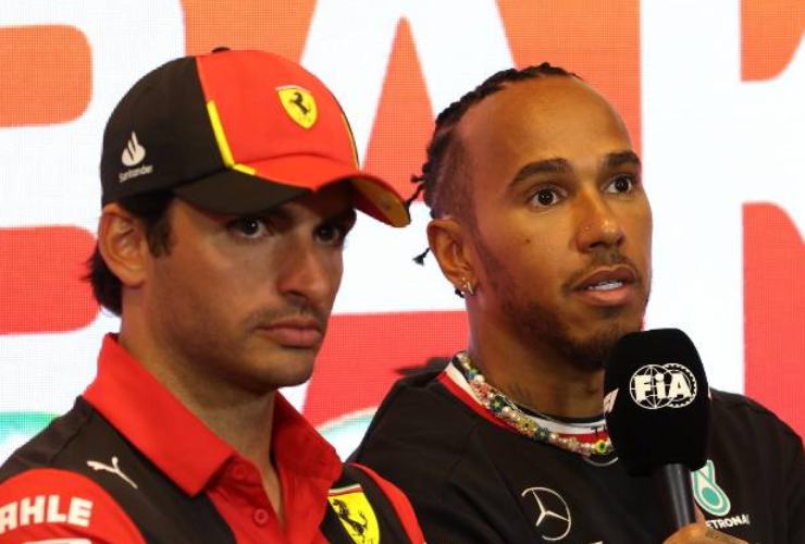 Carlos Sainz e Lewis Hamilton ecco la situazione