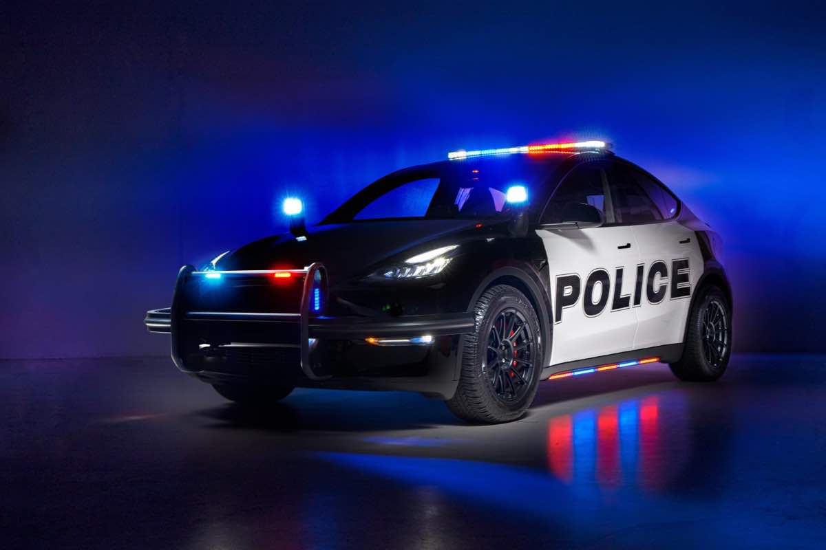 tesla auto polizia model y