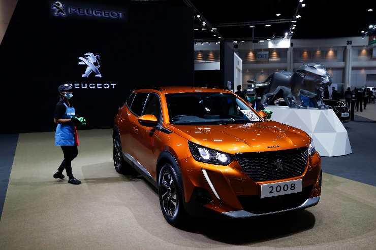 Peugeot guaio con i motori