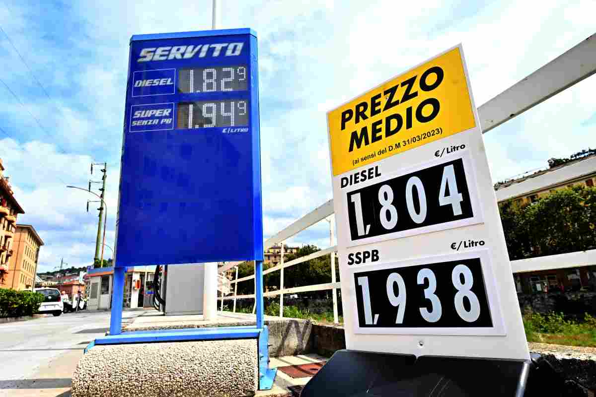 Prezzo della benzina mai visto