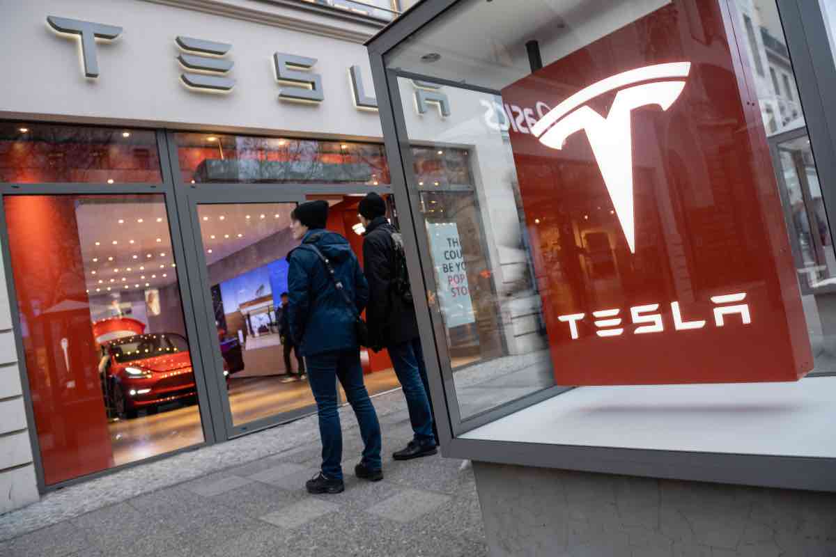 Comprare Tesla 