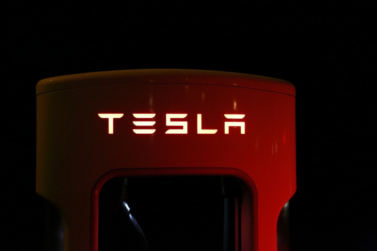 dimissioni ufficiali CFO tesla