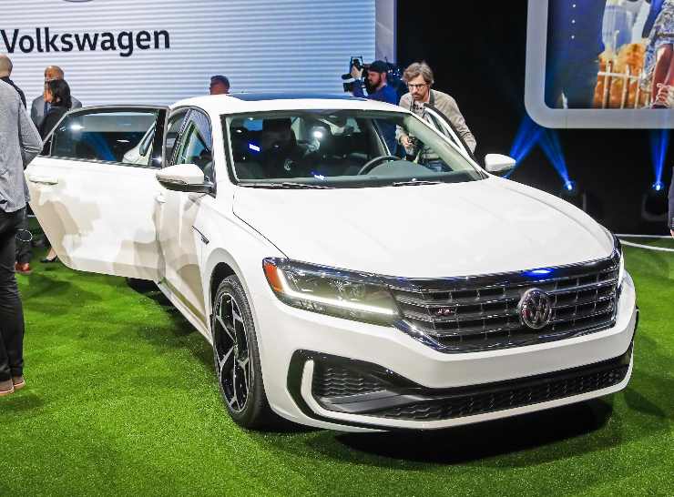 Volkswagen Passat addio alla berlina