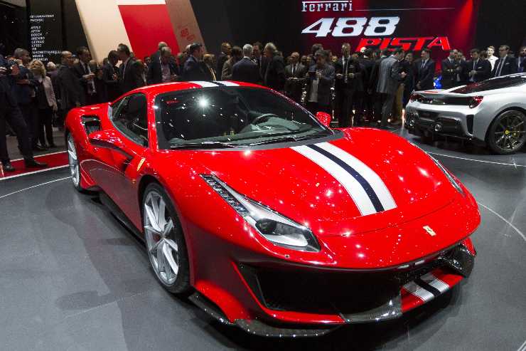 Ferrari 488 Pista, auto di Massimo Boldi
