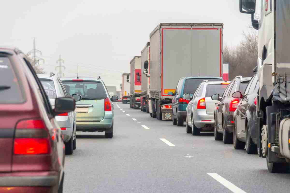 traffico autostrada vacanza