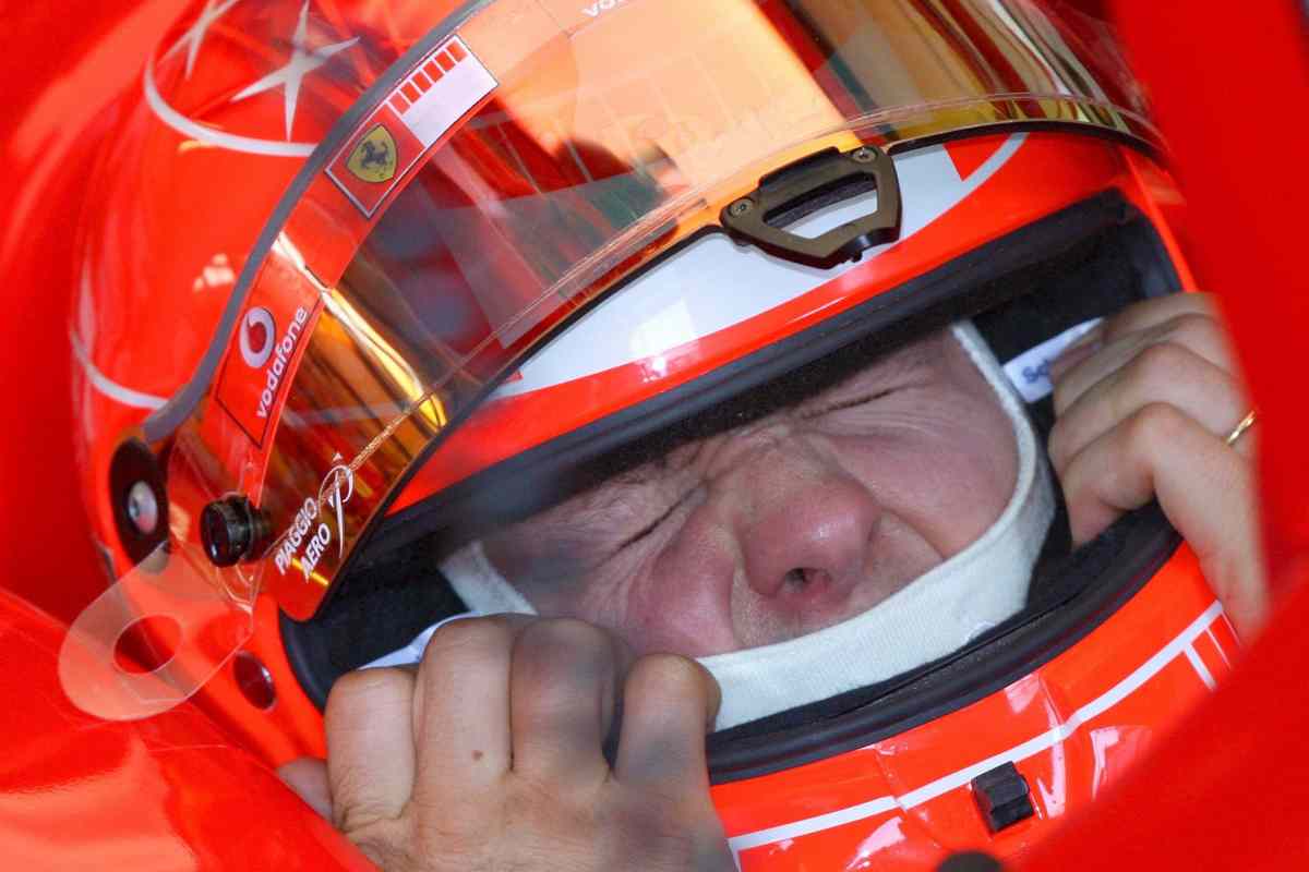 All'asta il casco di Schumacher