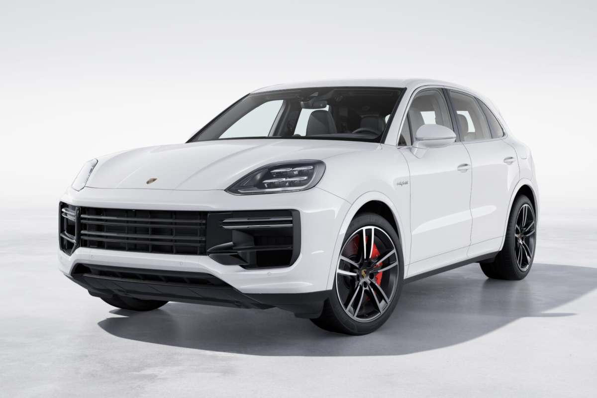 porsche cayenne turbo e hybrid novità caratteristiche prezzo