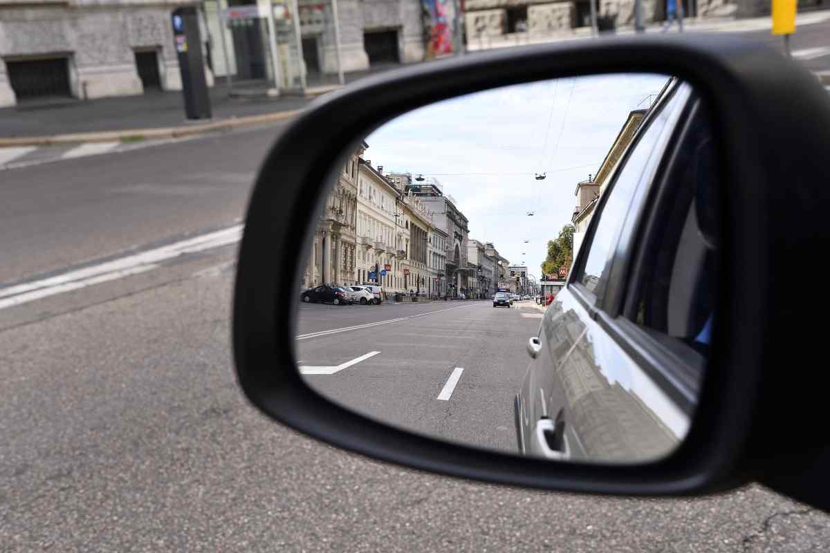Auto, tutto ciò che c'è da sapere sui punti ciechi