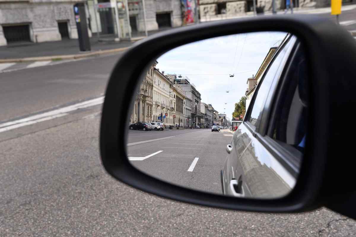 Auto, tutto ciò che c'è da sapere sui punti ciechi 