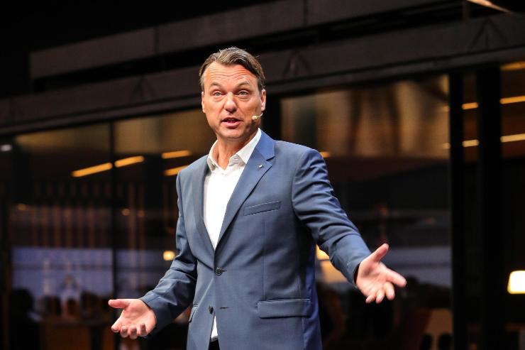 Laurens van den Acker, notizie sulla Dacia