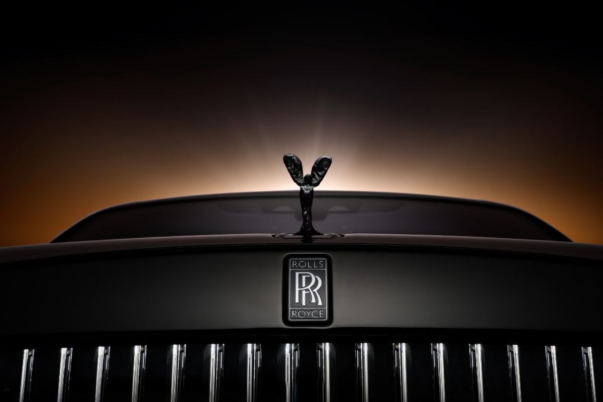 Un omaggio al Sole per questa Rolls Royce esagerata