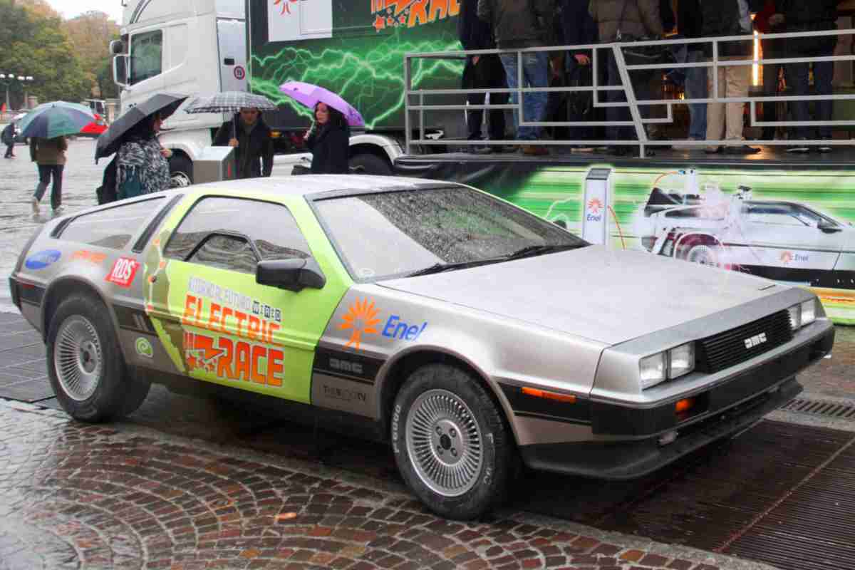 Questa DeLorean sembra "Ritornata dal Futuro": dopo oltre 40 anni guardate in che condizioni è